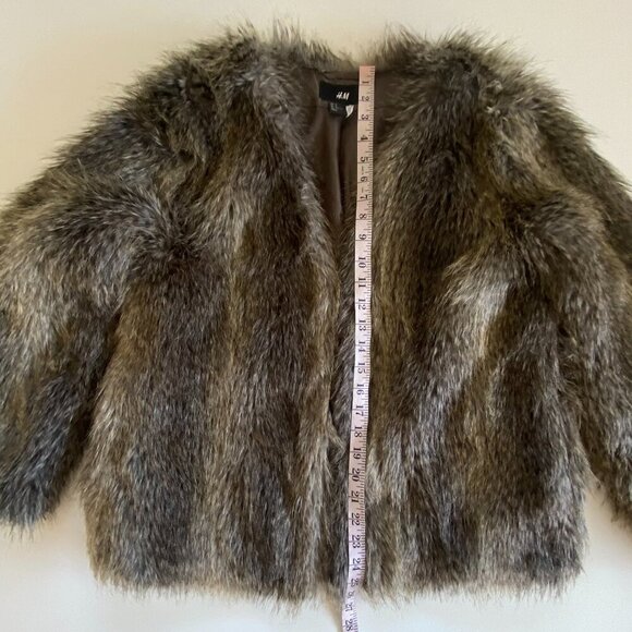 H&M Faux Fur Short Jacket Sz 8-12​ - Picture 11 of 12